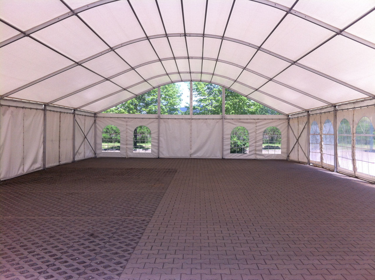 Rundbogenzelt (Bodega) ohne Boden mieten